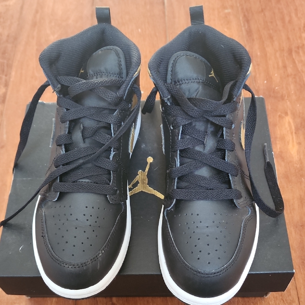 Jordan Kids Sneakers Black and Gold